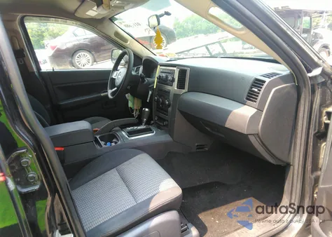 2008 Jeep Grand Cherokee Laredo from USA, damaged, VIN 1J8GR48KX8C177062